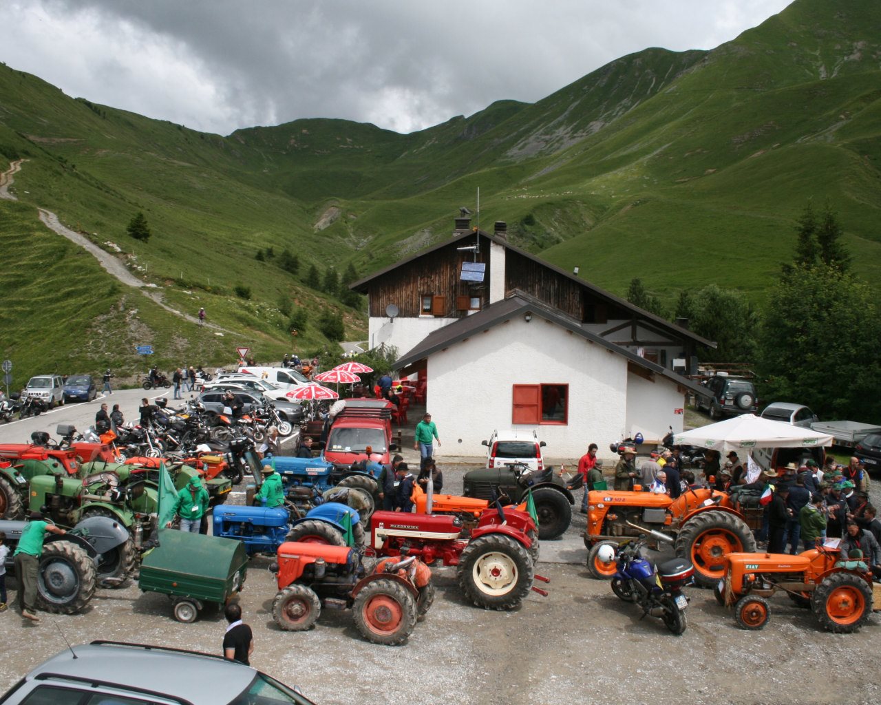 Passaggio dal/Umschalten von: Rifugio Crocedomini (1895 mt)